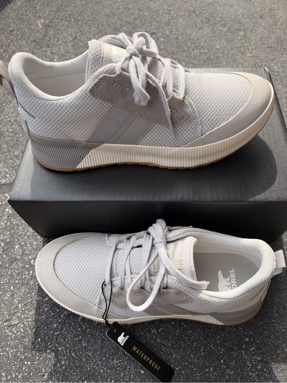 Sorel Women’s Out ‘N About III Low Waterproof Lace-Up Sneakers Grey New